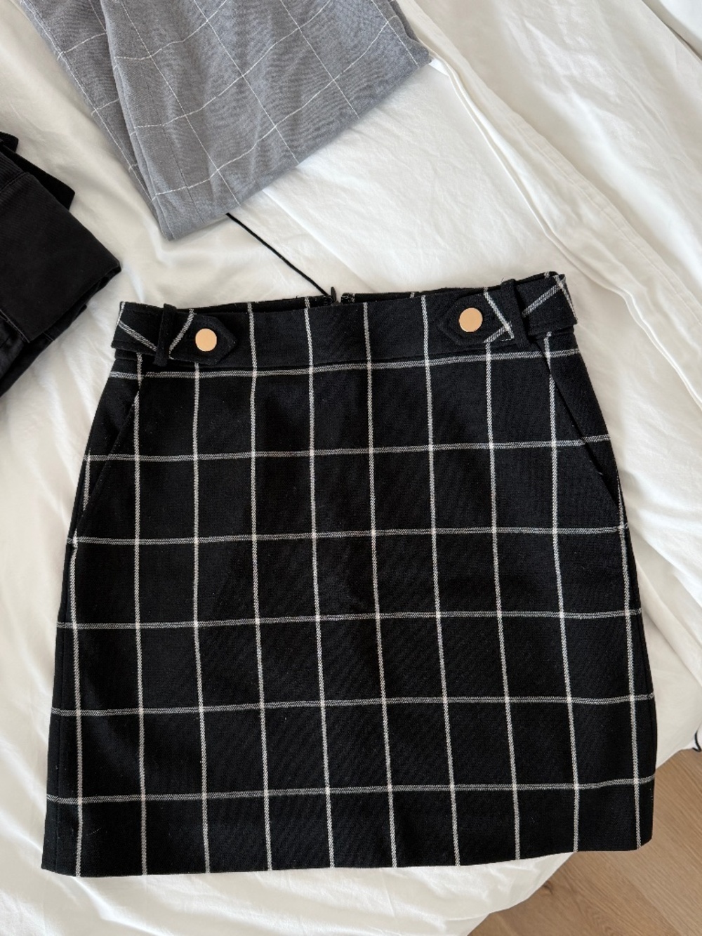 Loft Fitted Skirt